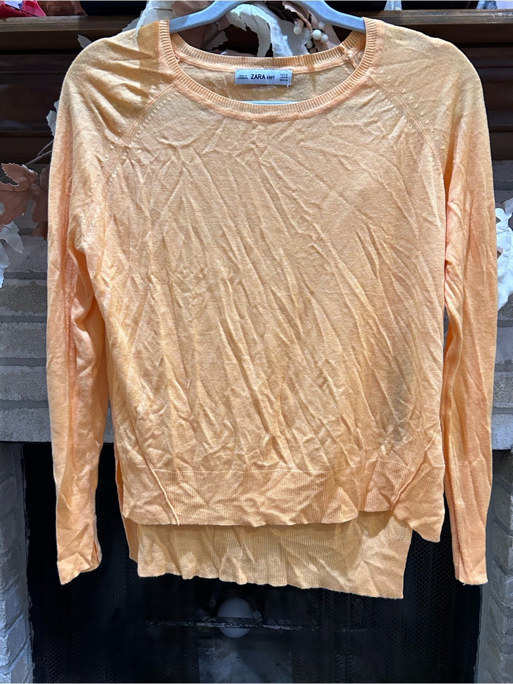 Zara Peach-Orange Long Sleeve Lightweight Knit Top EUC